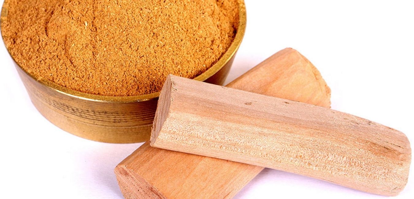 ত্বকের যত্নে মুলতানি মাটি