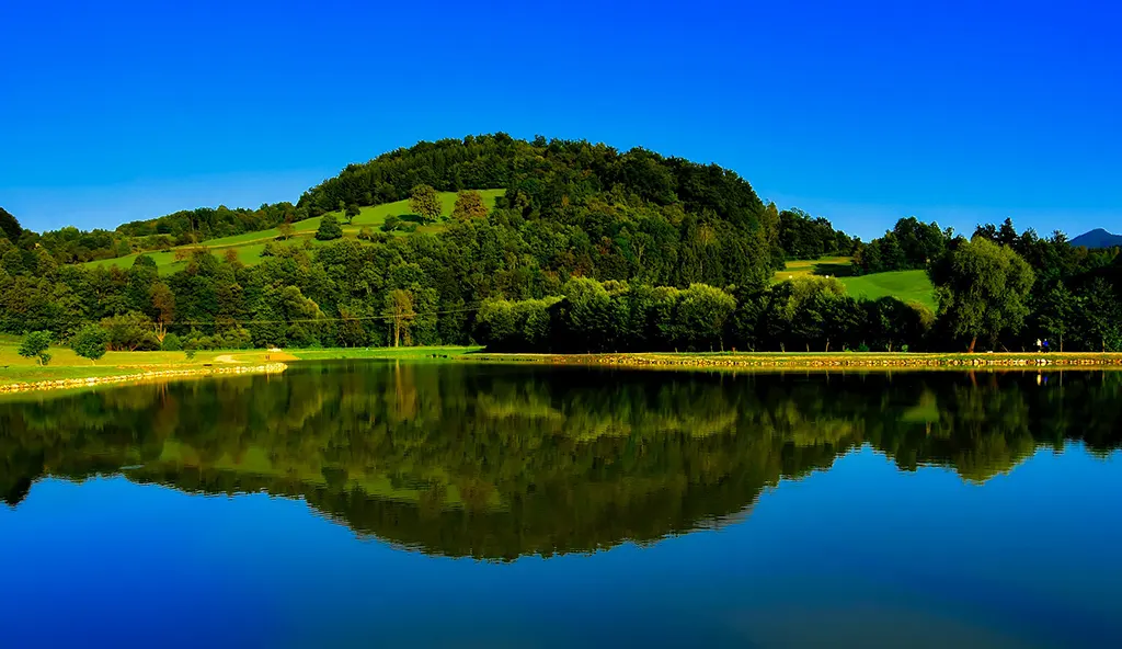 প্রাকৃতিক দৃশ্য