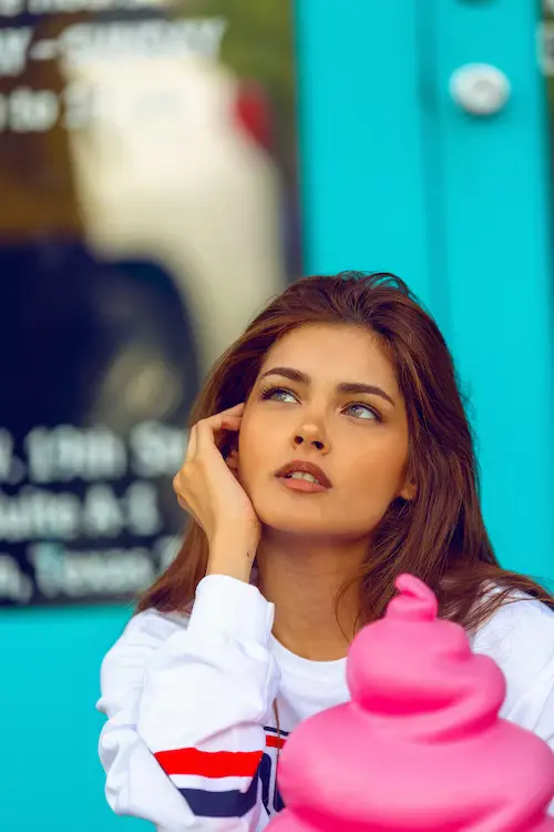 রোমান্টিক প্রোফাইল পিকচার