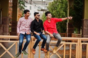 মধ্যবিত্ত ছেলেদের কষ্টের স্ট্যাটাস